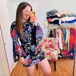 Alice + Olivia Black Paisley Long Flare Sleeve Mini Dress 2